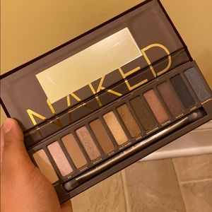 Urban Decay Naked Palette ✨